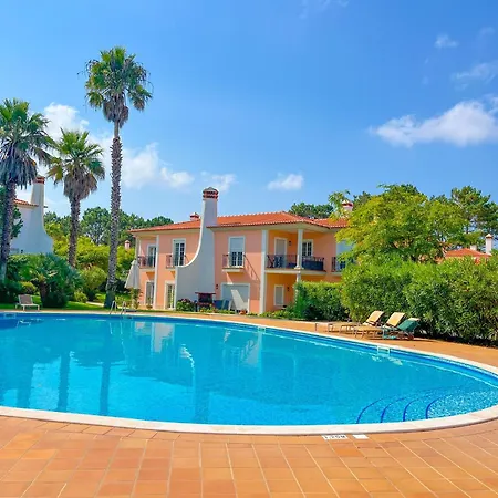 Casa Flores Feriehus Amoreira (Leiria)